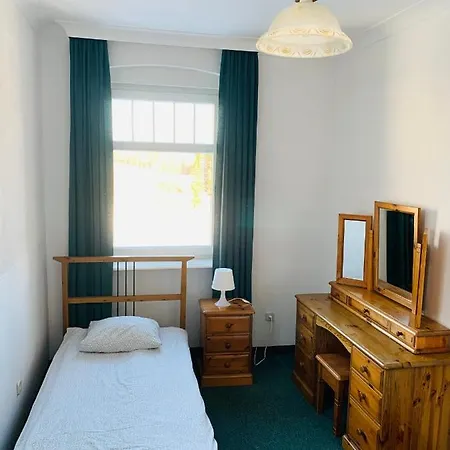 Alojamento de Acomodação e Pequeno-almoço Pod Wiezami 3*