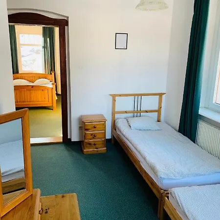 Bed & Breakfast Pod Wiezami 3*