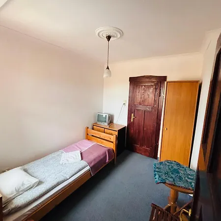 Pod Wiezami Alojamento de Acomodação e Pequeno-almoço Karpacz