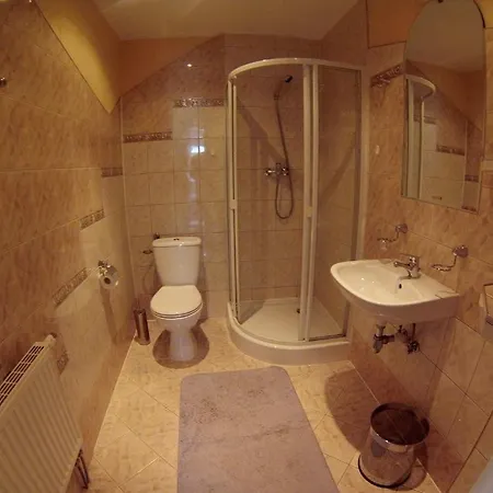 Pod Wiezami Bed & Breakfast 3*